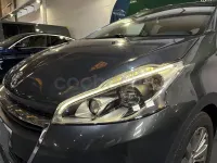 Usado Peugeot 208 Access 82 CV (60 kW) 2016 Gris / plata Utilitario