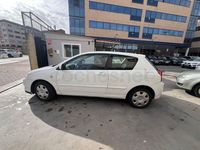 Usado Toyota Corolla Terra 90 CV (66 kW) 2006 Blanco Berlina