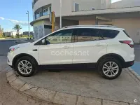 Usado Ford Kuga Business Edition 150 HP (110 kW) 2017 Branco SUV