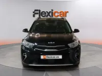 Usado Kia Stonic 101 CV (74 kW) 2022 Negro SUV