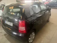 Usado Kia Picanto EX 65 CV (47 kW) 2005 Negro Utilitario