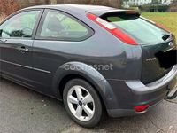 Usado Ford Focus Titanium 136 CV (100 kW) 2006 Gris / plata Berlina