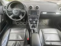 Usado Audi A3 Attraction 105 CV (77 kW) 2009 Gris / plata Berlina