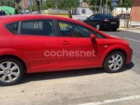 Usado Seat Leon Ecomotive 105 CV (77 kW) 2008 Rojo Utilitario