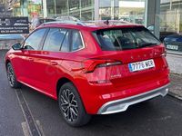 Usado Skoda Kamiq Ambition 110 CV (80 kW) 2022 Rojo SUV