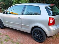 Usado VW Polo Match 75 CV (55 kW) 2004 Gris / plata Berlina