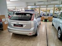 Usado Ford Focus Trend 100 CV (73 kW) 2011 Gris Berlina