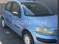 Usado Citroën C3 61 CV (44 kW) 2003 Azul Berlina