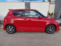Usado Suzuki Swift GLX 92 CV (67 kW) 2006 Rojo Utilitario