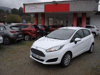 Usado Ford Fiesta Trend 75 CV (55 kW) 2015 Blanco Berlina