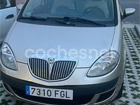 Usado Lancia Musa 95 CV (69 kW) 2006 Beige Monovolumen