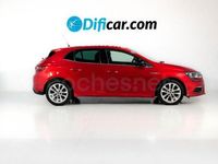 Usado Renault Mégane IV Zen 131 CV (96 kW) 2017 Rojo Berlina