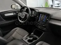 Usado Volvo XC40 Momentum 163 CV (119 kW) 2021 Blanco SUV