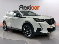 Usado Peugeot 2008 Allure 110 CV (80 kW) 2022 Blanco SUV