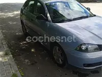 Usado Seat Ibiza Sport 100 CV (73 kW) 2002 Azul Utilitario