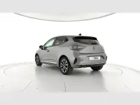 Usado Renault Clio V Techno 90 CV (66 kW) 2025 Gris Berlina