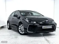 Usado Toyota Corolla Hybrid Active 122 CV (89 kW) 2022 Negro Berlina