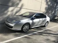 Usado Renault Laguna III Initiale 150 CV (110 kW) 2008 Gris / plata Berlina