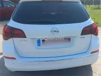 Usado Opel Astra Excellence 136 CV (100 kW) 2014 Blanco Familiar