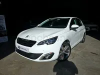 Usado Peugeot 308 Allure 120 CV (88 kW) 2016 Blanco Berlina