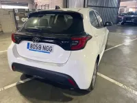 Usado Toyota Yaris Active 116 CV (85 kW) 2025 Blanco Utilitario