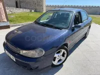 Usado Ford Mondeo RS 170 CV (125 kW) 1999 Azul Berlina