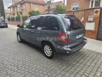 Usado Chrysler Voyager 150 CV (110 kW) 2004 Verde Monovolumen