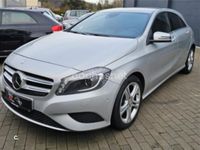 Usado Mercedes A200 Urban 156 CV (114 kW) 2013 Gris / plata Berlina