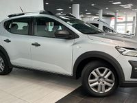 Usado Dacia Sandero Essentiel 91 CV (66 kW) 2022 Gris / plata Berlina