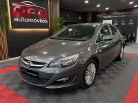 Usado Opel Astra Selective 110 CV (80 kW) 2015 Gris Utilitario