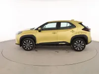 Usado Toyota Yaris Cross Active 116 CV (85 kW) 2023 Amarillo SUV