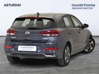 Usado Hyundai i30 100 CV (73 kW) 2024 Gris Utilitario