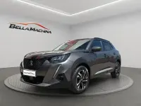 Usado Peugeot 2008 Allure 110 CV (80 kW) 2022 Gris / plata SUV