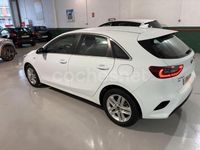 Usado Kia Ceed 136 CV (100 kW) 2021 Blanco Utilitario
