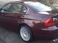 Begagnad BMW 330 231 HK (169 kW) 2007 Röd Sedan