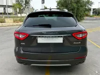 Usado Maserati Levante 430 CV (316 kW) 2019 Gris / plata SUV