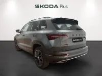 Usado Skoda Karoq SportLine 150 CV (110 kW) 2022 Gris SUV