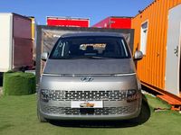 Usado Hyundai Staria 177 CV (130 kW) 2023 Gris / plata Monovolumen