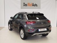 Usado VW T-Roc Life 110 CV (80 kW) 2022 Gris / plata SUV