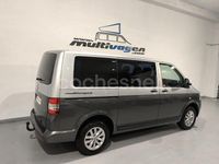 Usado VW Caravelle Comfortline 114 CV (83 kW) 2015 Gris / plata Monovolumen