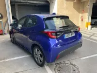 Usado Toyota Yaris Hybrid Active 116 CV (85 kW) 2025 Azul