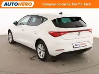 Usado Seat Leon Style 110 CV (80 kW) 2021 Blanco Berlina