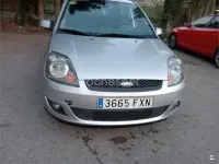 Usado Ford Fiesta 68 CV (50 kW) 2007 Gris / plata Utilitario