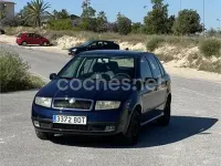 Usado Skoda Fabia Comfort 68 CV (50 kW) 2000 Azul Berlina