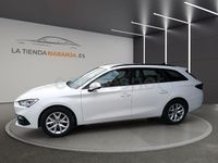 Usado Seat Leon Style 110 CV (80 kW) 2022 Blanco Familiar