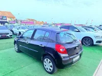 Usado Renault Clio II 75 CV (55 kW) 2008 Negro Berlina