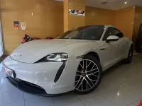 Usado Porsche Taycan 280 kW (381 CV) 2023 Gris crayón Berlina
