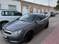 Usado Opel Astra GTC Enjoy 100 CV (73 kW) 2007 Gris / plata Berlina