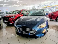 Usado Ford Focus Trend 95 CV (69 kW) 2019 Azul Berlina