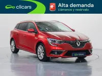 Usado Renault Mégane GrandTour Zen 130 CV (95 kW) 2018 Rojo Familiar